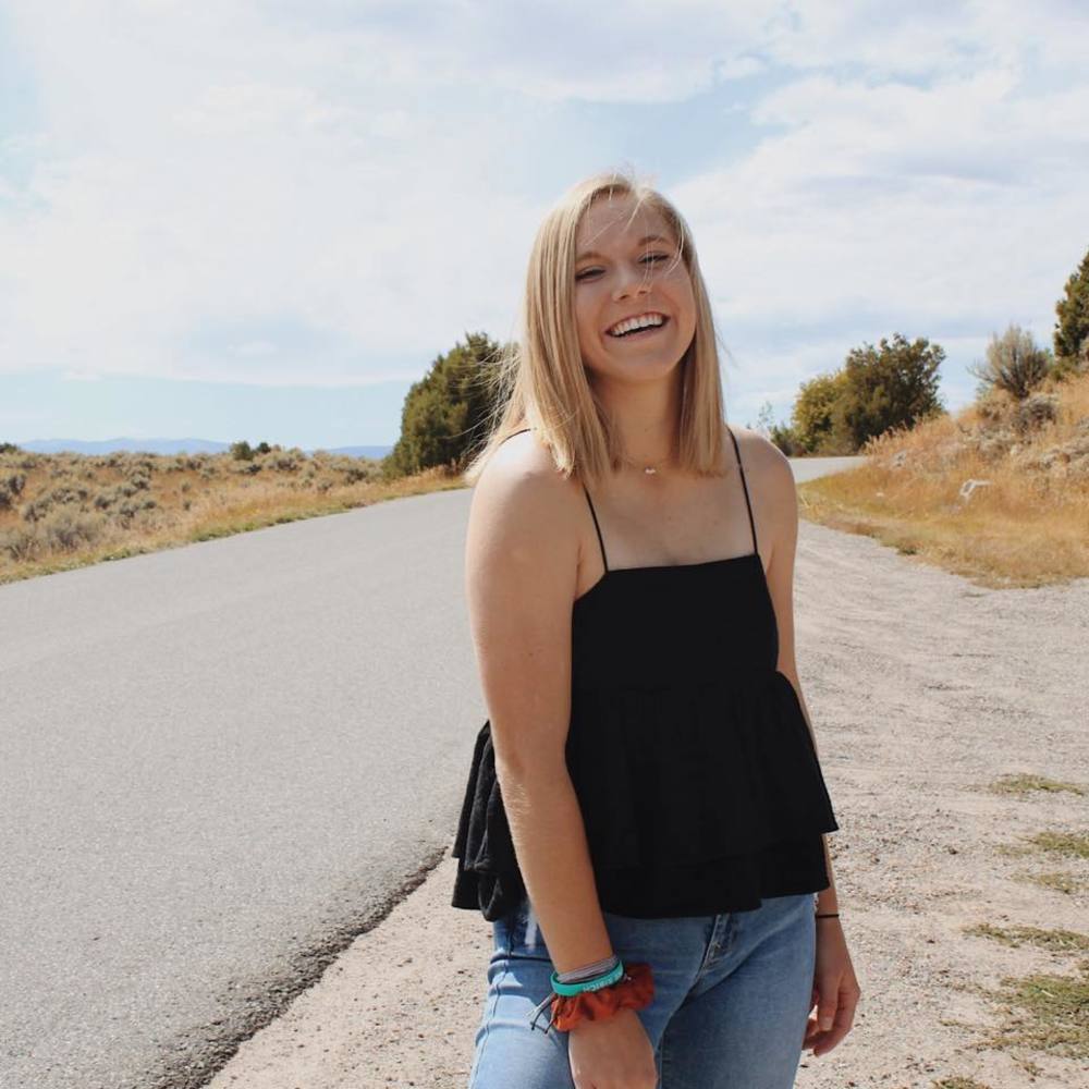 Meet your Posher, Caitlin